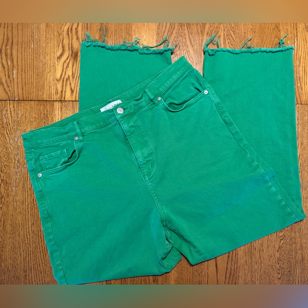 LOFT Vibrant Green Cropped Pants